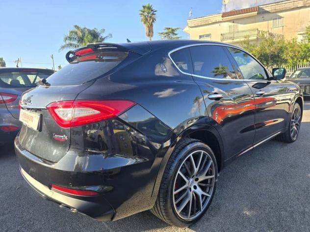 MASERATI LEVANTE 250CV V6 DIESEL AWD GRANSPORT - Foto 8
