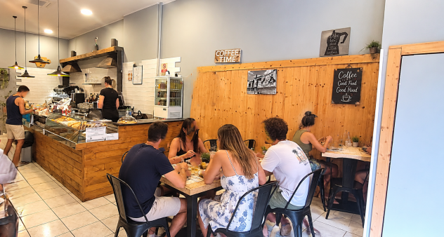 bar gastronomia fredda zona tor tre teste cedo in vendita