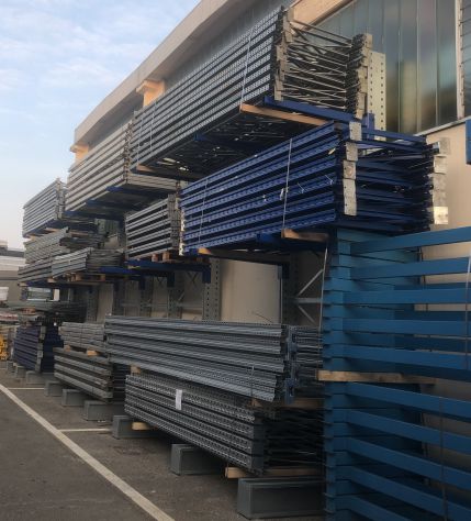 Cantilever per zona esterna