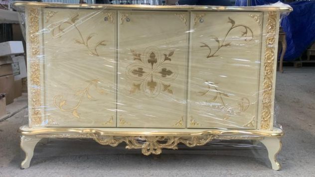 Credenza con fiori stile barocco classico avorio e foglia oro