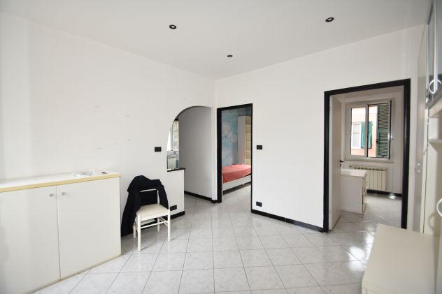 5,5 VANI TERMOAUTONOMO CON TERRAZZO DI 60 MQ POSTO AUTO E MOTO CONDOMINIALE - Foto 2