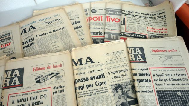 Giornali d'epoca (varie date e testate) anni 70 - Foto 3