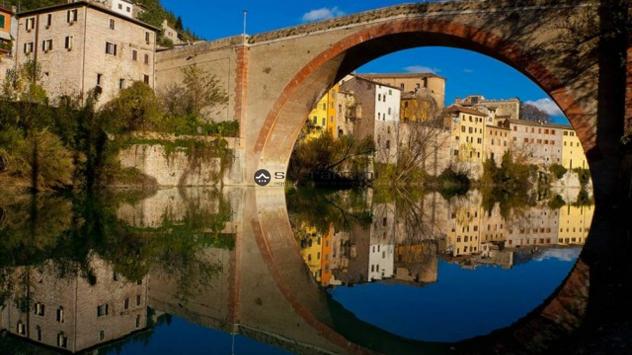 Nel cuore pulsante di fossombrone, in una posizione di prestigio su corso garibaldi, proponiamo in vendita/affitto locale commerciale di circa 25 mq a