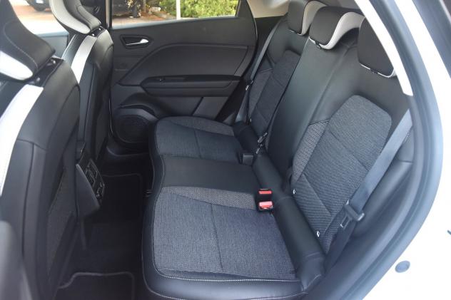 Renault Captur Plug-in Hybrid E-Tech 160cv Intens - Foto 9