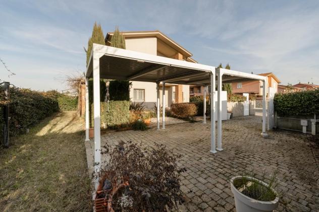 Villetta a schiera angolare in vendita a Pontedera 150 mq Rif: 1445315
