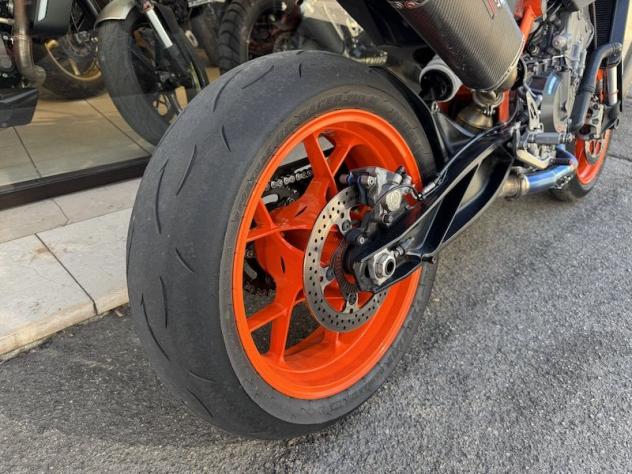 KTM 890 Duke R - Foto 2