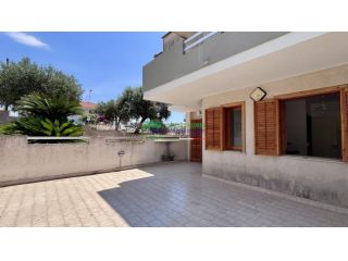 Rif. 2468 - Appartamento con veranda in zona Porto turistico a Marina di Ragusa