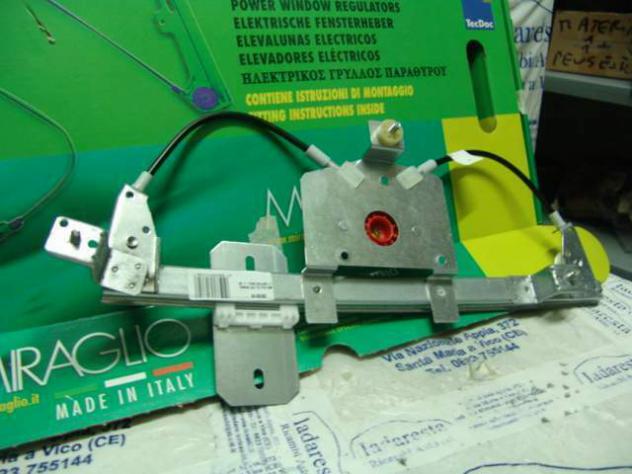 Alzacristalli posteriori renault captur 827012973r