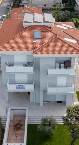 appartamento in vendita a Camaiore in zona Lido di Camaiore