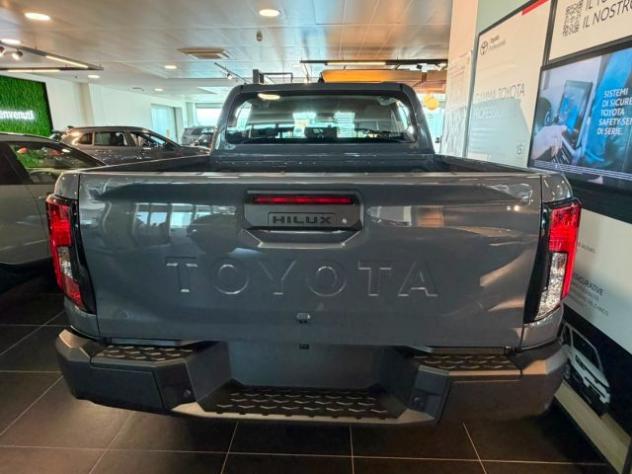TOYOTA Hilux NG26 2.8 D-4D A/T 4WD 48V 4 porte Double Cab rif. 23719198 - Foto 5