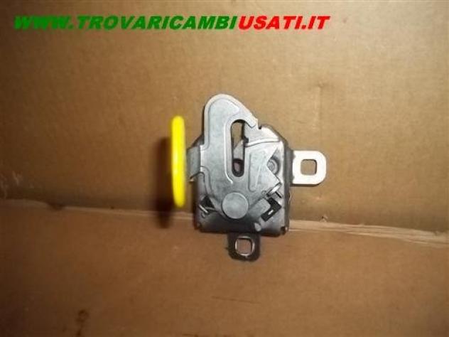 SERRATURA COFANO ANT. FIAT PUNTO (3J) Evo  Carrozzeria  Lamierati esterni  Cofano  Serratura cofano FIAT - GRANDE PUNTO - 01-09-2005 - 01-12-2011, FIA