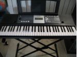YAMAHA YPT-230 con Cavalletto