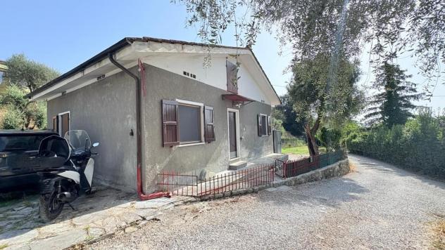casa indipendente in vendita a Lucca in zona Maggiano