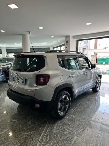 Jeep Renegade 1.6 Mjt 120 CV Longitude - Foto 4