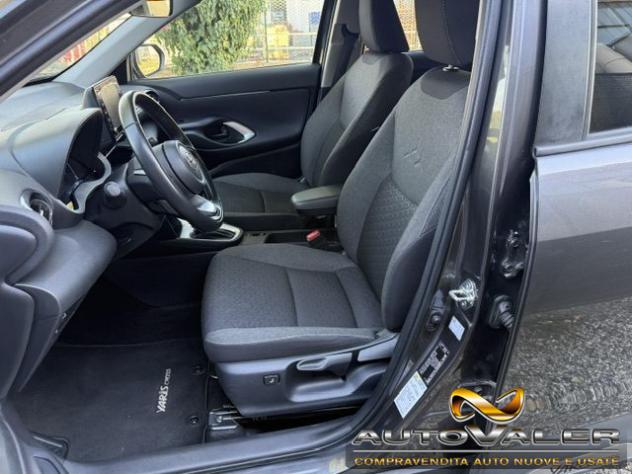 TOYOTA Yaris Cross 1.5 Hybrid 5p. E-CVT AWD-i Business rif. 24067465 - Foto 8