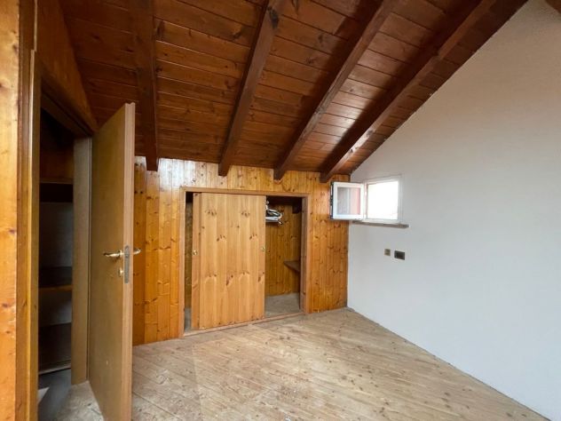 Casa a Cergnago (PV) con 3 bagni, 3 camere e cortile privato - Foto 9