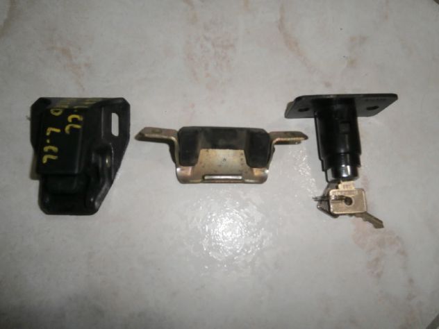 Serratura cofano portellone baule posteriore Fiat ritmo prima serie L C CL NUOVA