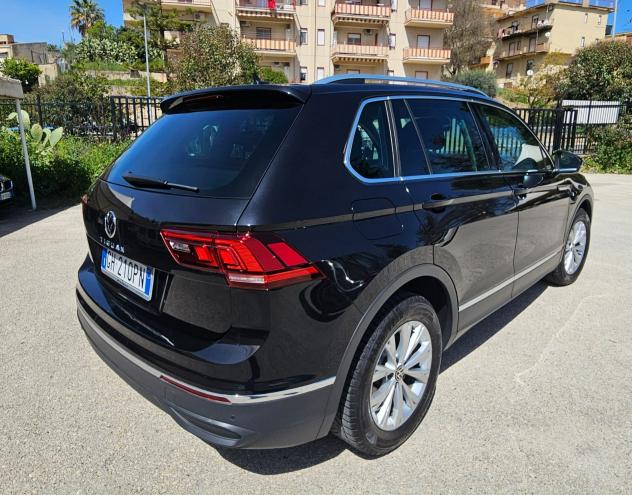 Volkswagen Tiguan 2.0 TDI 150 CV SCR DSG Elegance - Foto 6