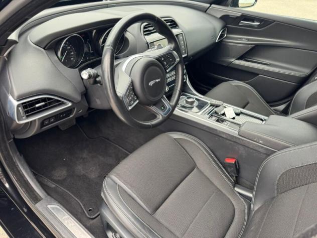 JAGUAR XE (X760) XE 2.0 D 180 CV aut. R-Sport - Foto 9