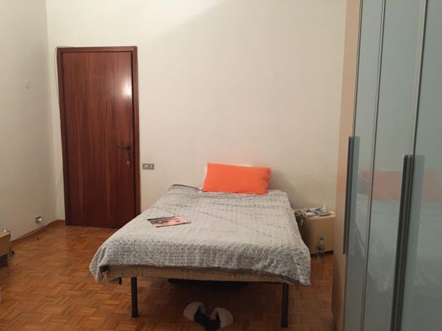 ampia camera singola solo ragazze 18 metri - Foto 8