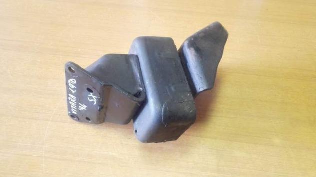 Supporto Motore Sinistro Suzuki Vitara 1.9 TD 16V. 94