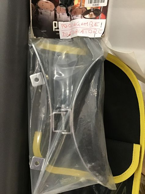 Braccetto per batteria /distanziatore