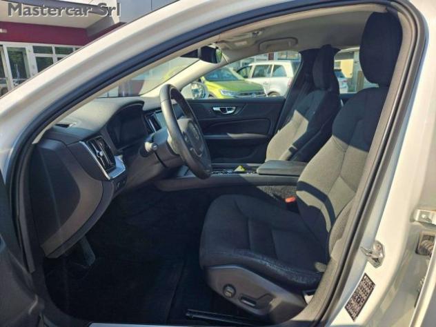 VOLVO V60 V60 2.0 b4 Momentum Business auto - GH785HR rif. 24023635 - Foto 9