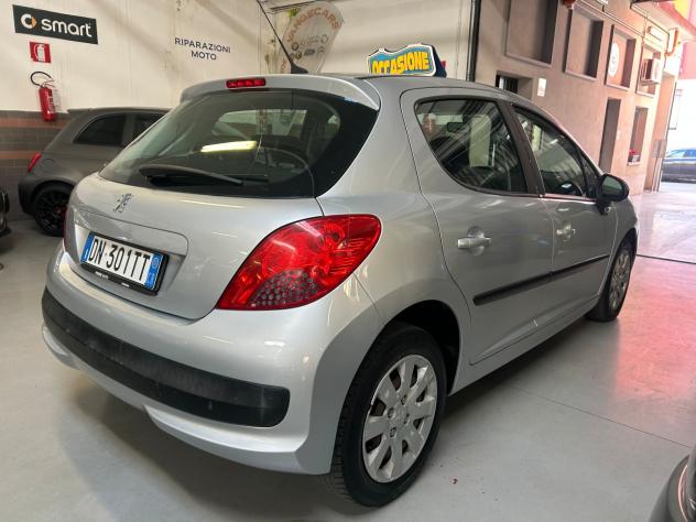 Peugeot 207 1.4 8V 75CV 5p. X Line - Foto 3
