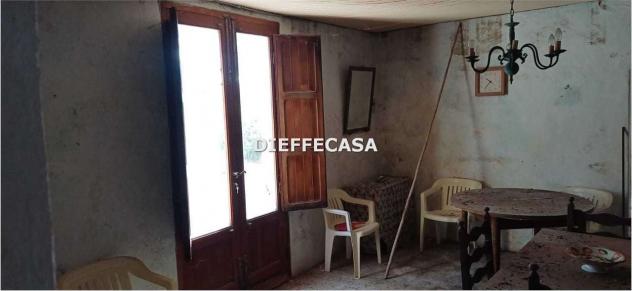 V2620 - In vendita casa indipendente con magazzino e terreno in periferia - Foto 18