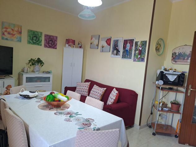 Luminoso appartamento trilocale con doppia esposizione Villasmundo.RifVR253 - Foto 4