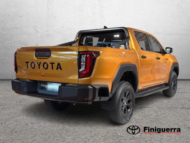 Toyota Hilux 2.8 DIESEL MILD HYBRID 48V 204 CV AUT INVINCIBLE - Foto 4