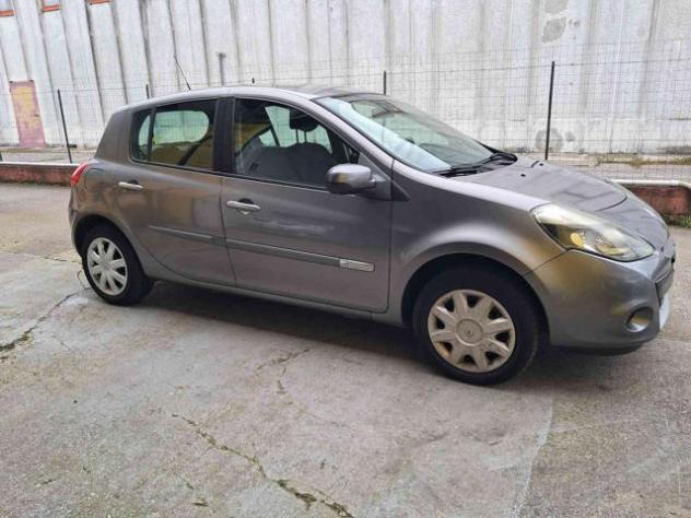 RENAULT Clio 1.2 16V 5 porte Luxe ok neopatentati rif. 23932220 - Foto 9