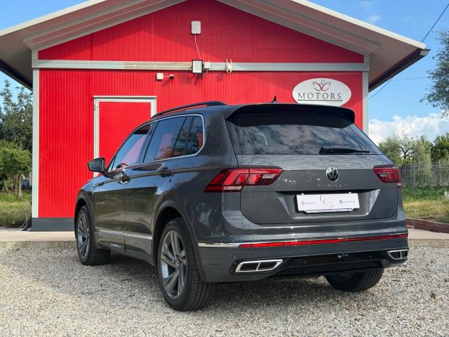 Volkswagen Tiguan R-Line 2.0 TDI 150 CV DSG - Foto 9