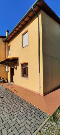 Terratetto in vendita a Ponticelli - Santa Maria a Monte 130 mq Rif: 1368993