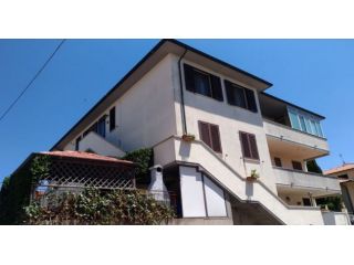 Appartamento sulle colline a 10 km dal mare