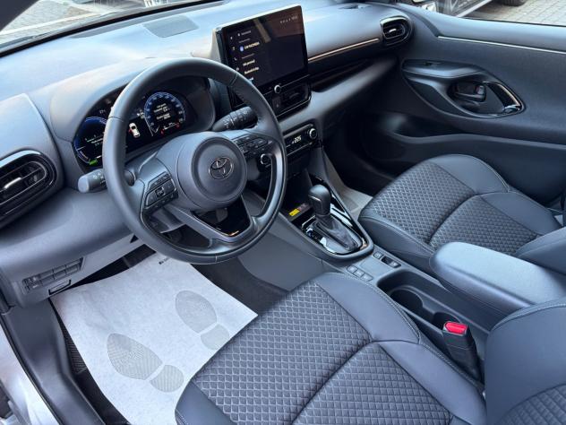 Toyota Yaris 1.5h 130cv Lounge - COME NUOVA !! - Foto 8