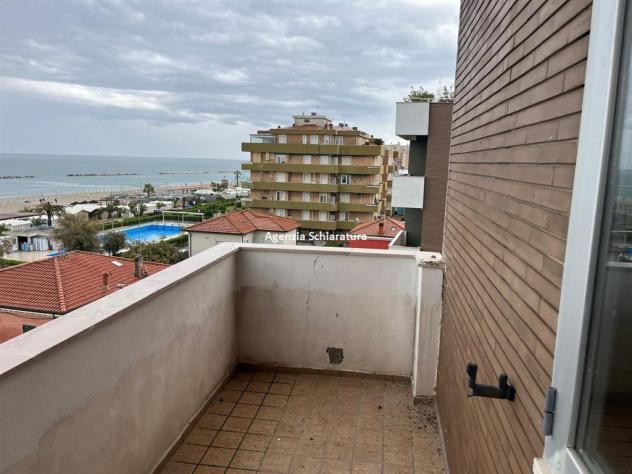 FANO CENTRO-MARE VENDESI AMPIO APPARTAMENTO SU PALAZZINA CONDOMINIALE POSTO AL QUARTO PIANO CON ASCENSORE - Foto 8