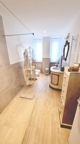 Riccione Punta de l'Est Appartamento 3 camere 2 bagni cucina abitabile - Foto 7