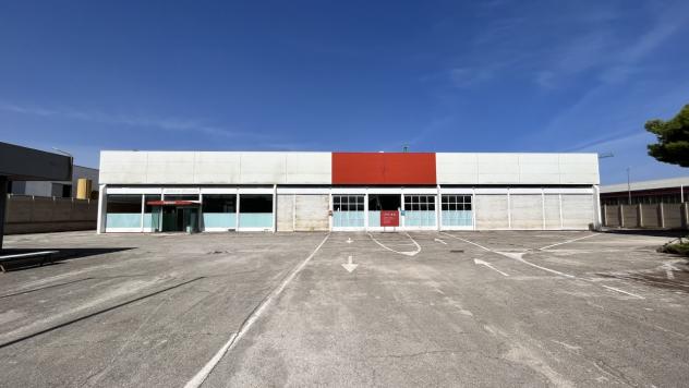 Industriale/Artigianale in vendita a Bari, Stanic