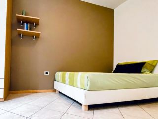 Singola Residenza PHO.ROOM [TN_GAR15-5_D2/S]