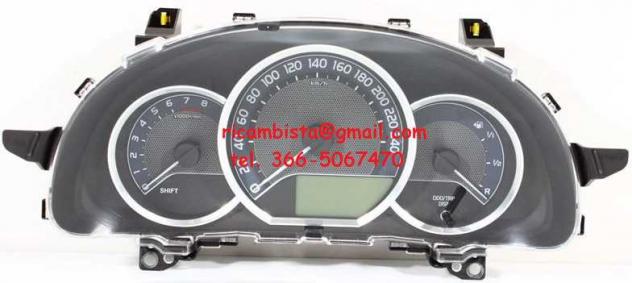 838000ZU20 Toyota Auris quadro strumenti