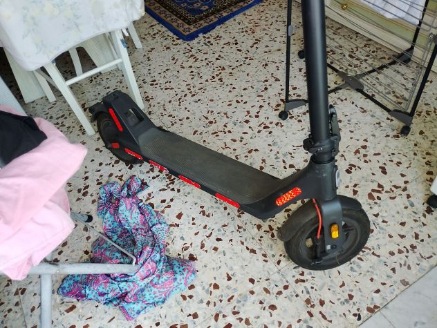 Vendo Monopattino Xiaomi 4 Lite 2nd Generation - Foto 3