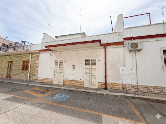 Casamassima: Soluzione indipendente con doppio ingresso.