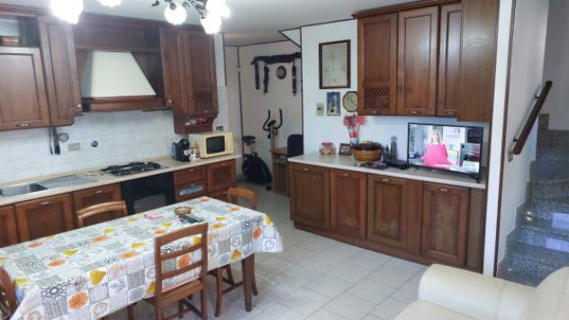 Villetta a schiera di 280 m² con più di 5 locali e box auto in vendita a None - Foto 13