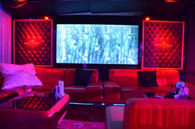 NIGHT CLUB AOSTA CERCA RAGAZZE IMMAGINE - FINO 140€ AL GIORNO! - Foto 4