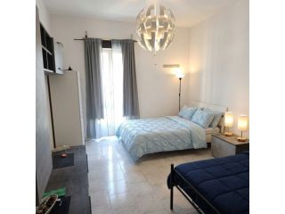 Stanza Singola con Balcone per Lavoratore 500 euro tutto incluso