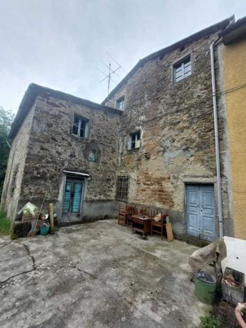 Rustico in vendita a Vernio