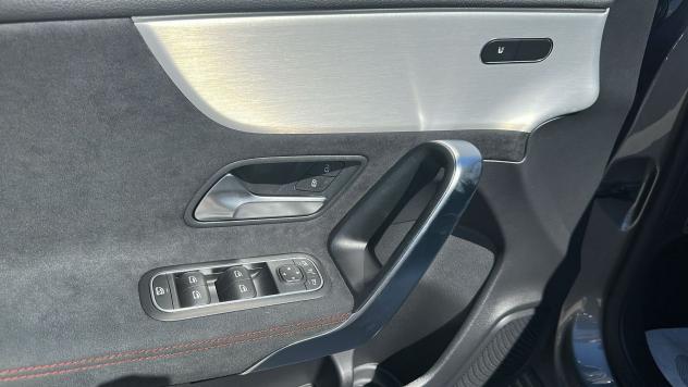 Mercedes-Benz Classe A A 180 d Automatic AMG Line Advanced Plus - Foto 7