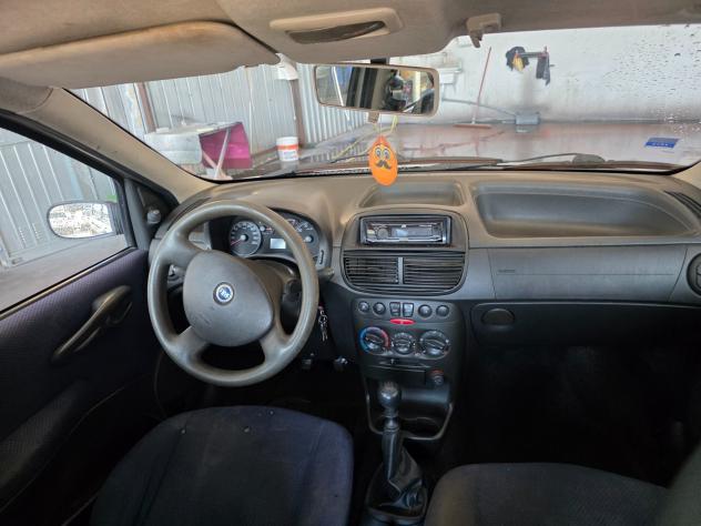 Fiat Punto 1.2 5 porte Active - Foto 7