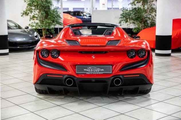 FERRARI F8 Spider LIFT|CARBON+LEDS|HI-FI PREMIUM|AFS|ELECTRI rif. 24065196 - Foto 6